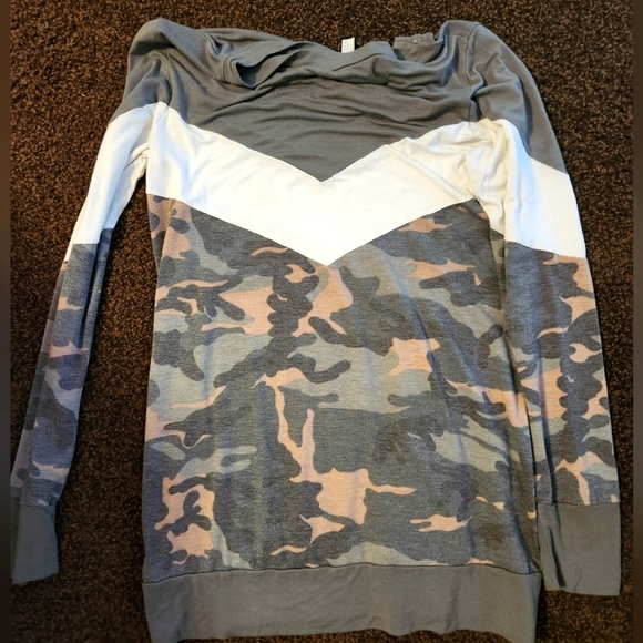 Maggie Fit Camo Long Sleeve - Picture 1 of 1